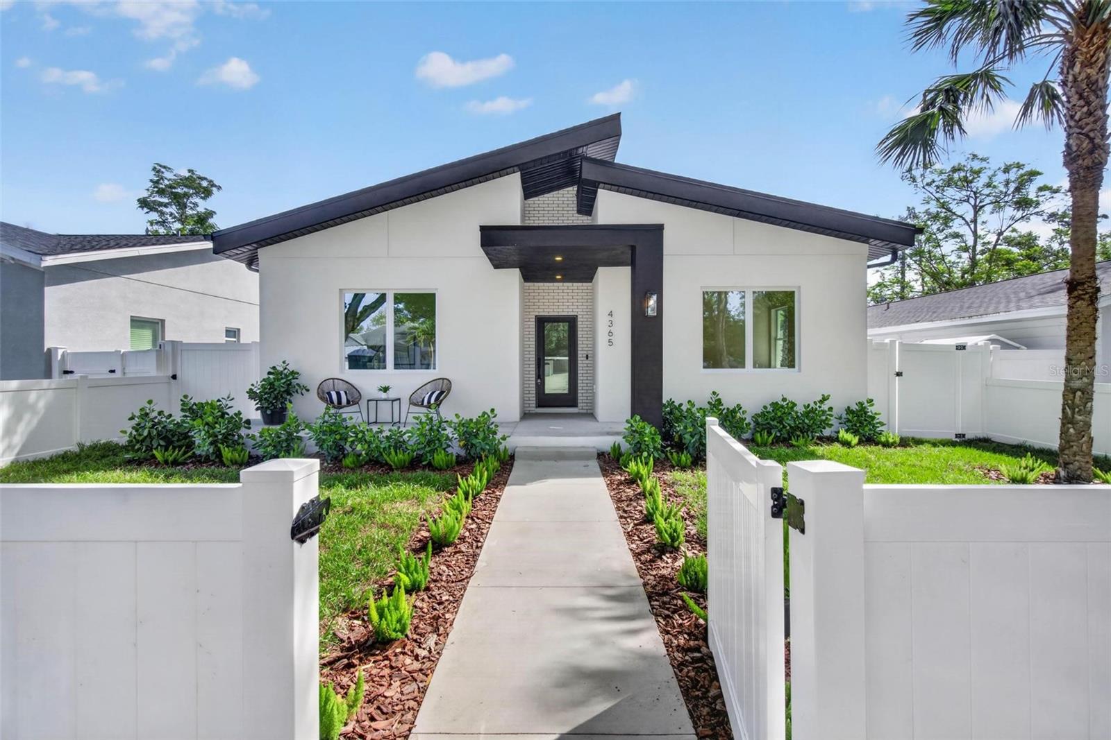 4365 Iris Street, FL