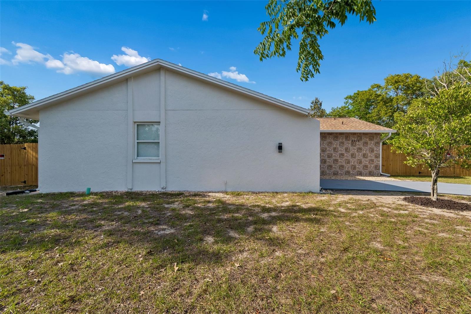 9015 Forest Oaks Boulevard, FL