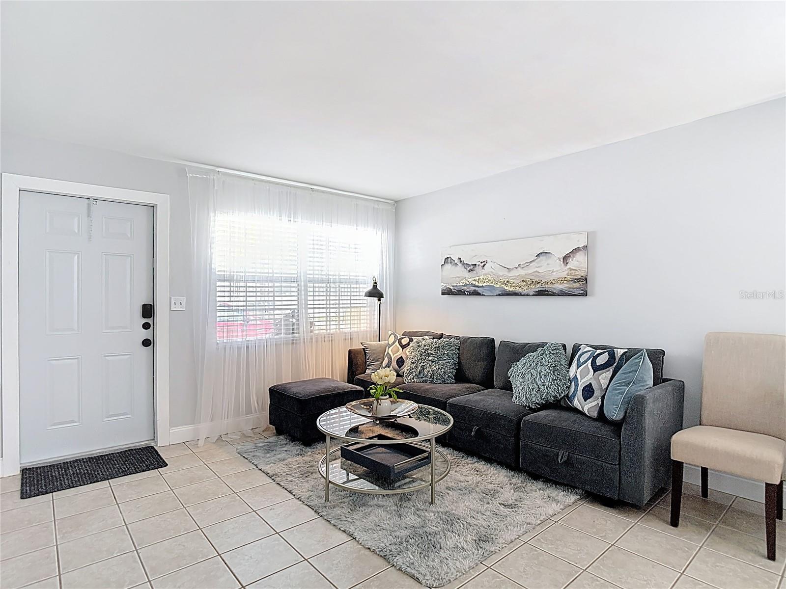 220 Jefferson Circle, FL