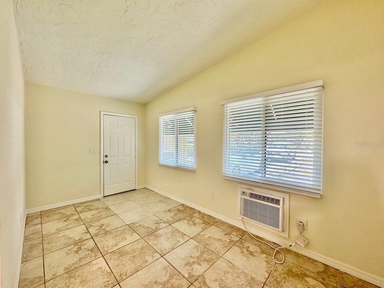 533 Yelvington Avenue, FL
