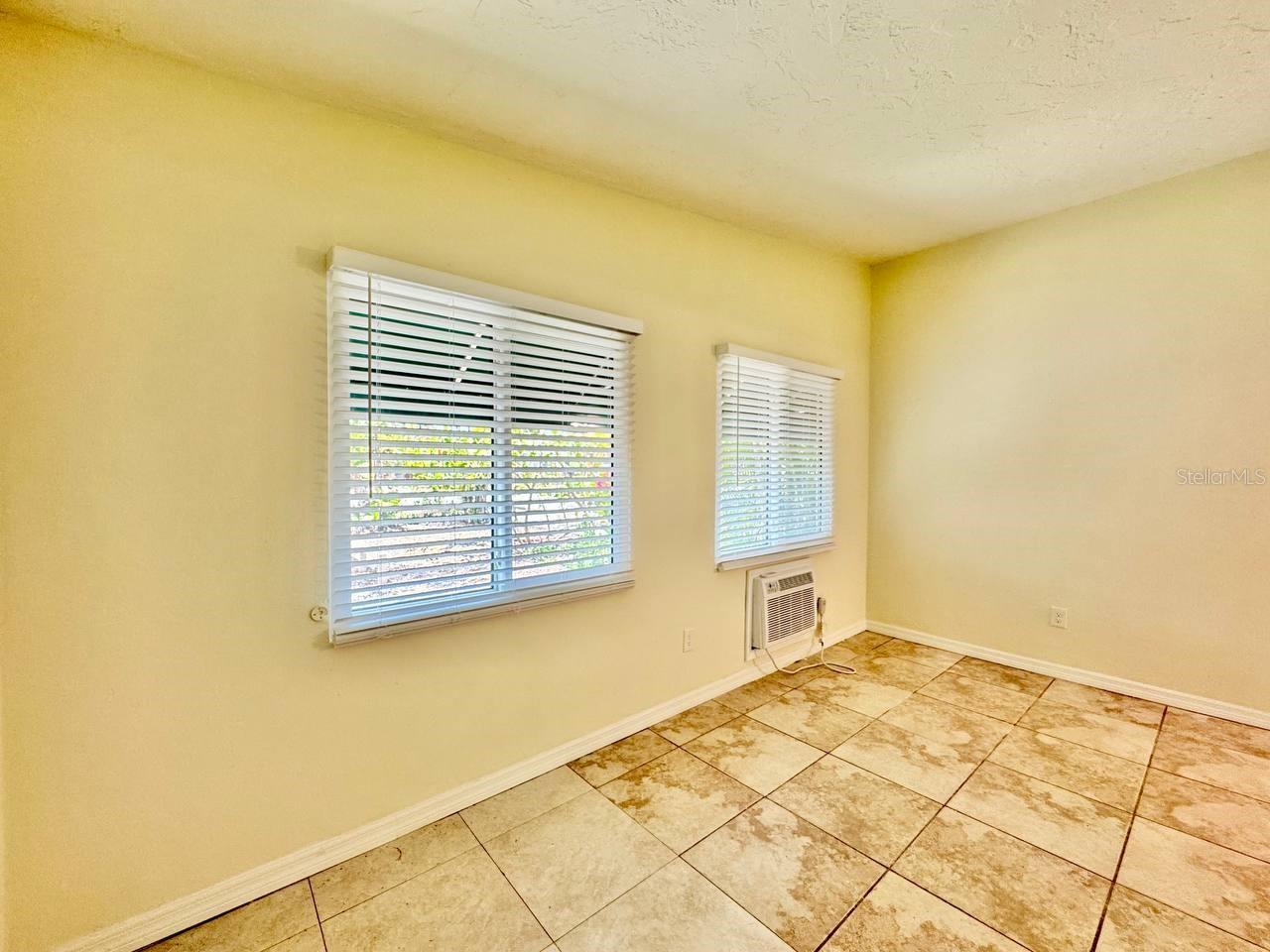 533 Yelvington Avenue, FL