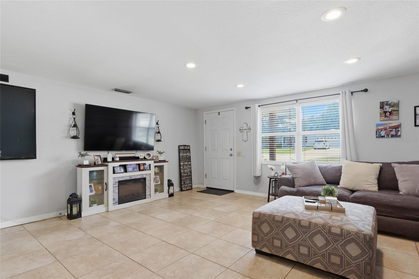 37325 Vero Lane, FL