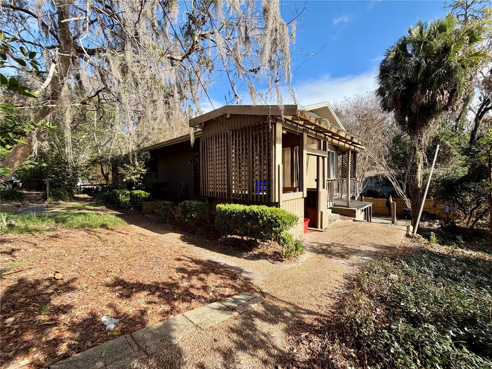21 23rd Terrace, FL