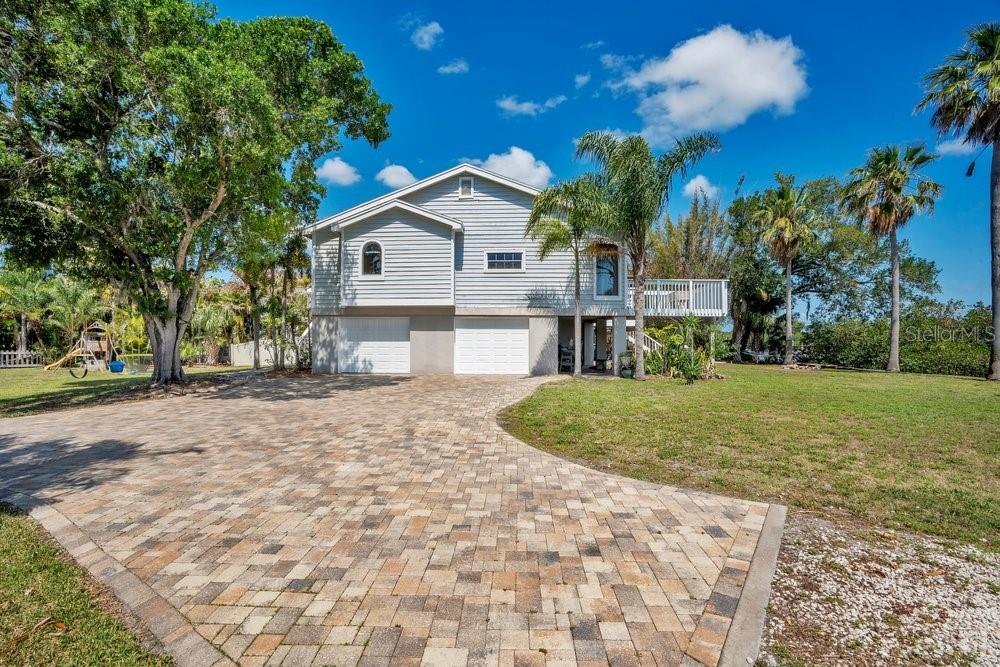 3858 Shore Boulevard, FL