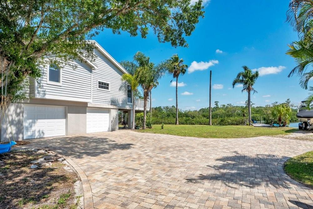 3858 Shore Boulevard, FL
