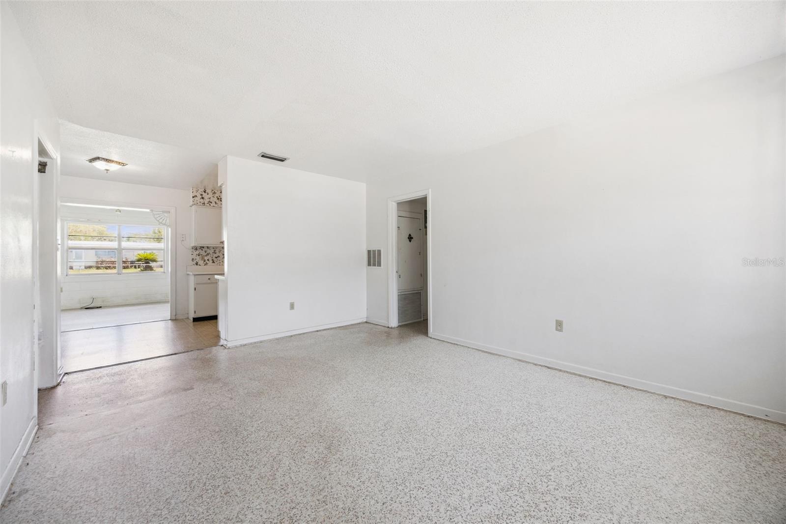 3733 Surrey Drive, FL