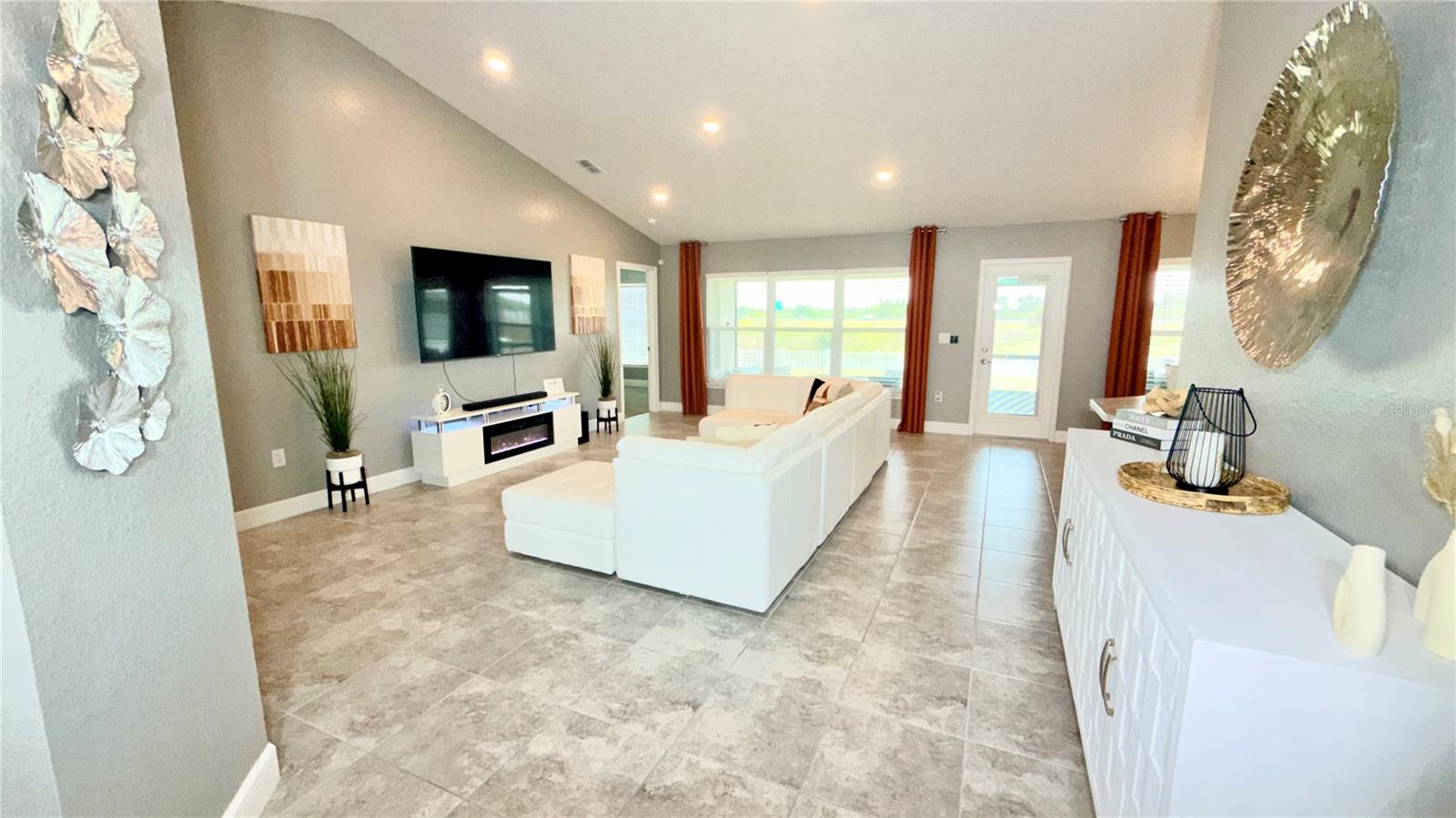 4015 Tullamore Lane, FL