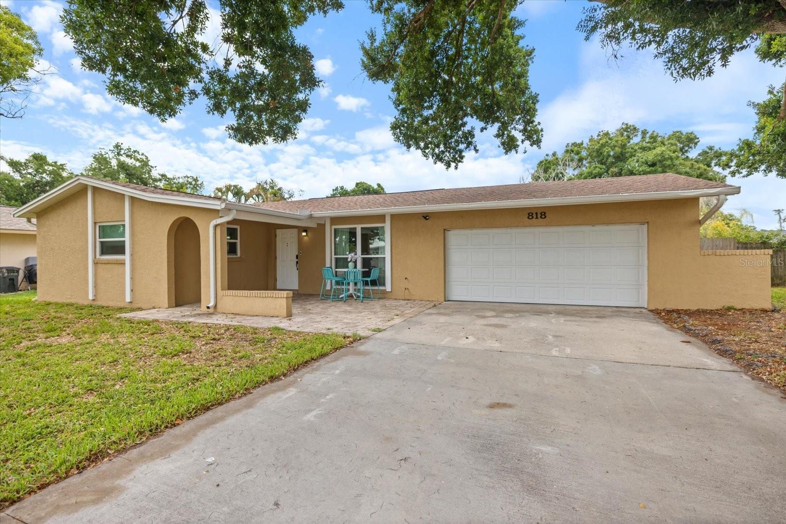 818 Plum Tree Lane, FL