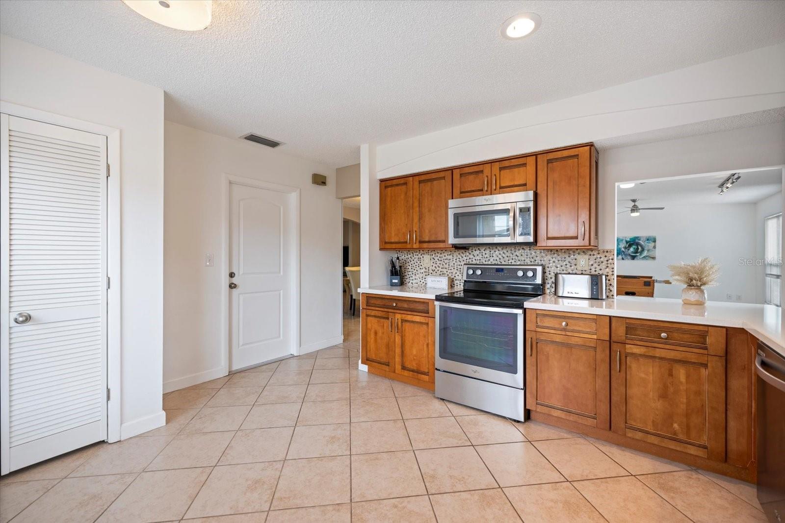 818 Plum Tree Lane, FL