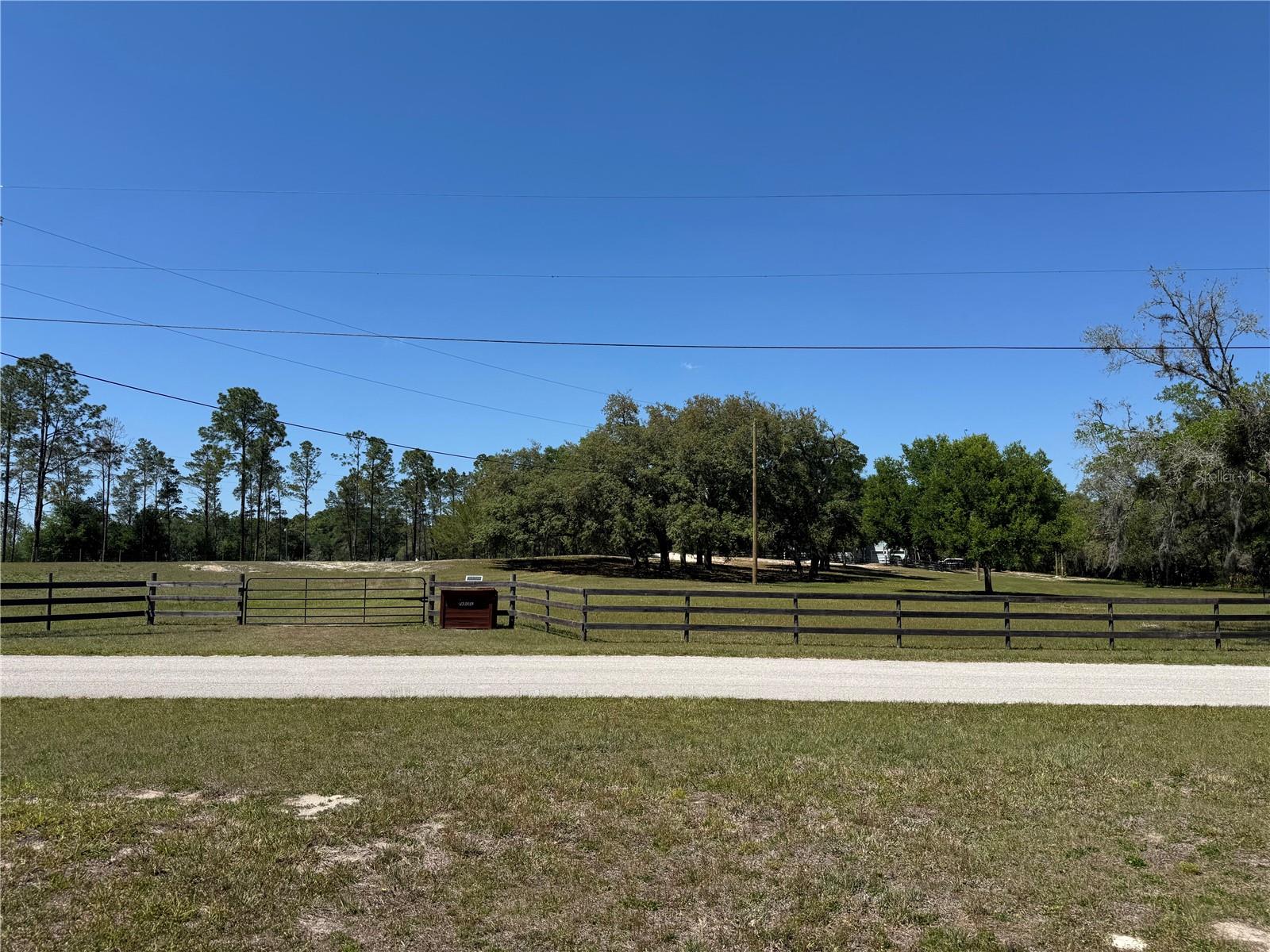 19543 Bakersfield Drive, FL