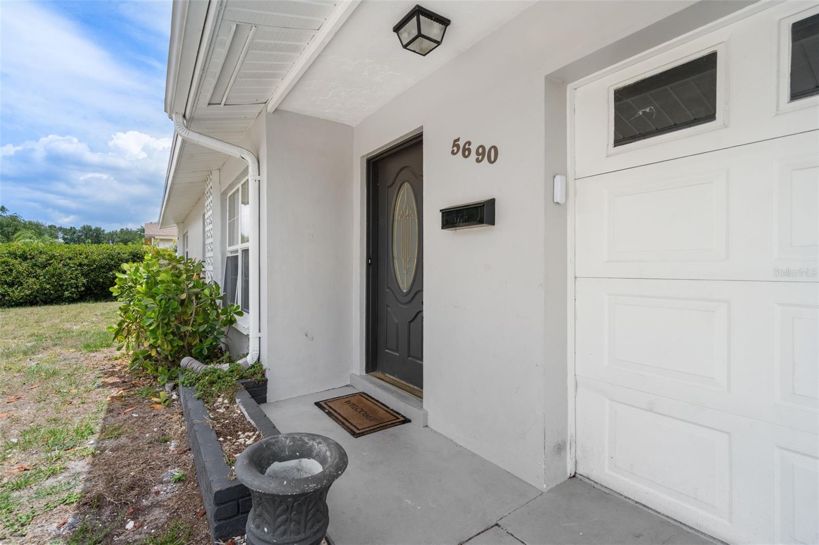 5690 6th Street, FL