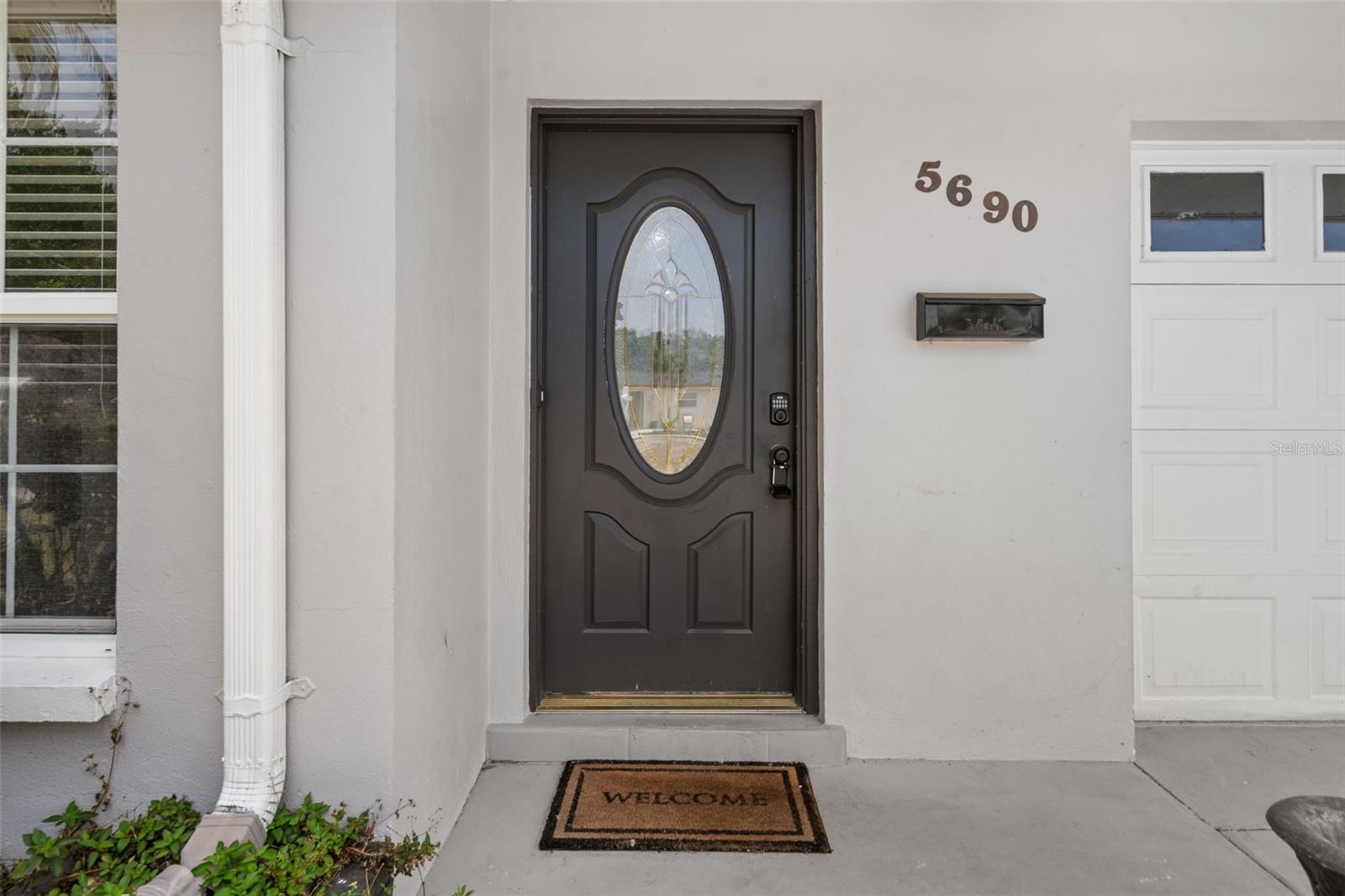 5690 6th Street, FL