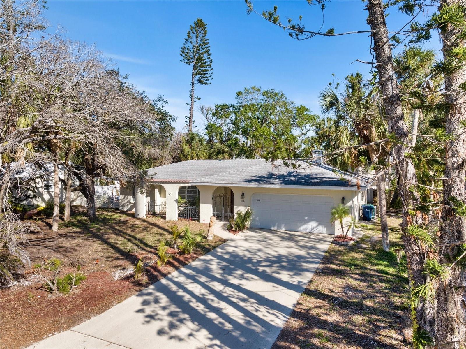 5151 Oakmont Place, FL