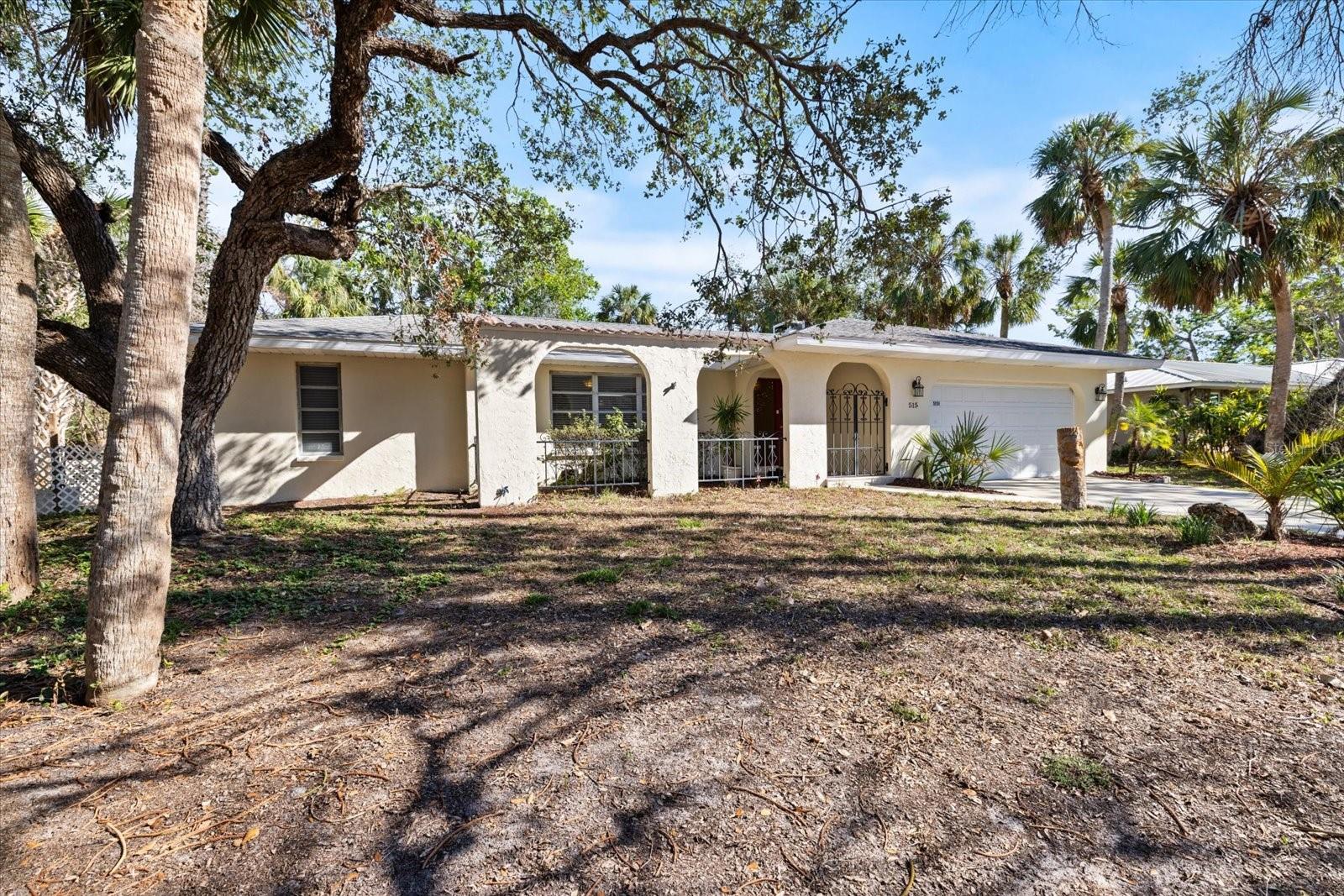 5151 Oakmont Place, FL