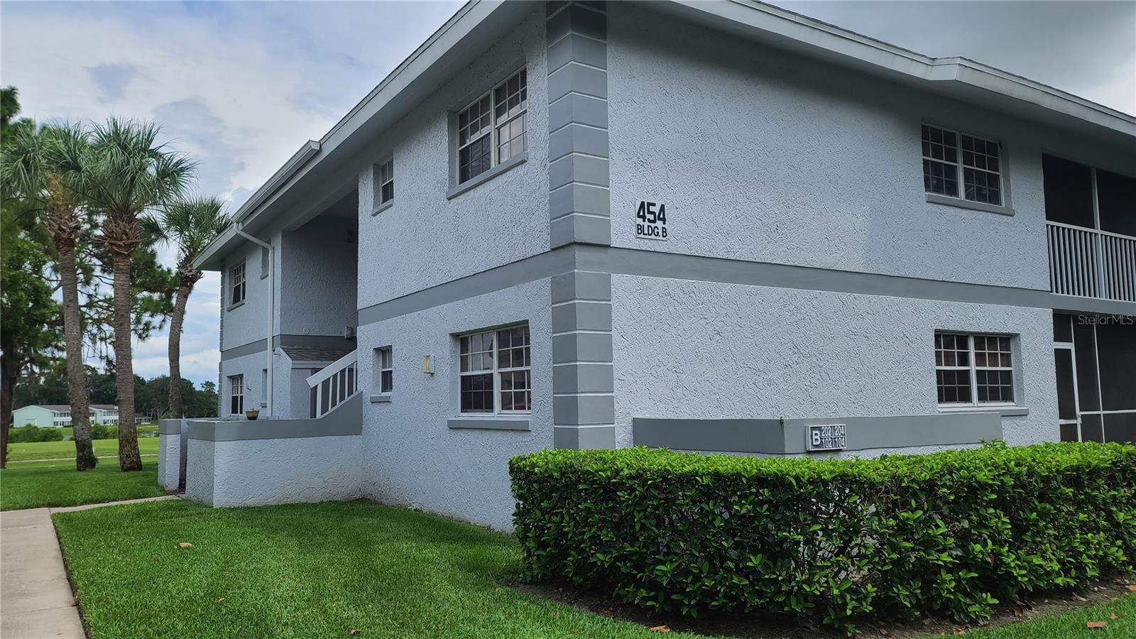 454 Fairways Circle, FL