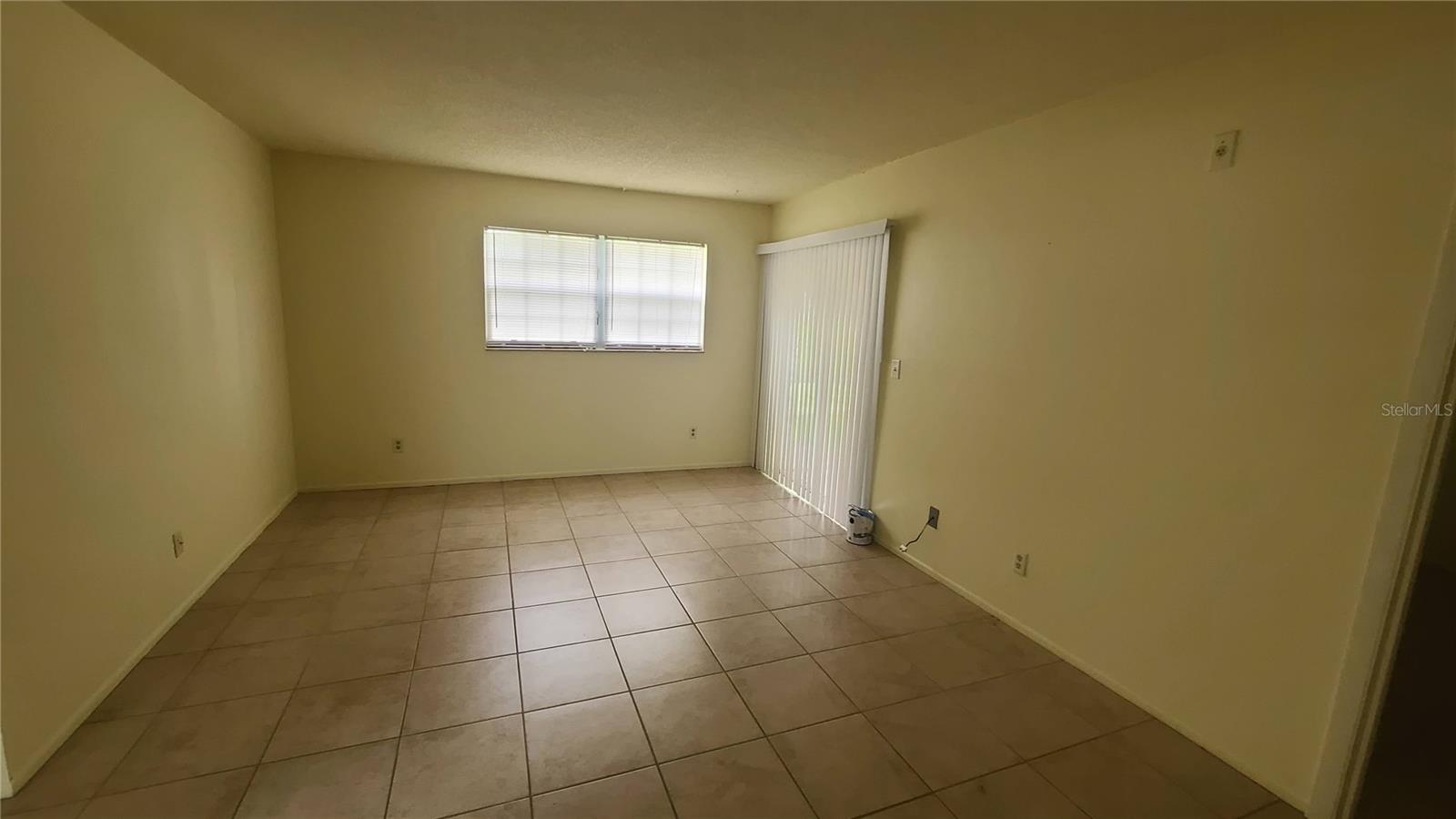 454 Fairways Circle, FL