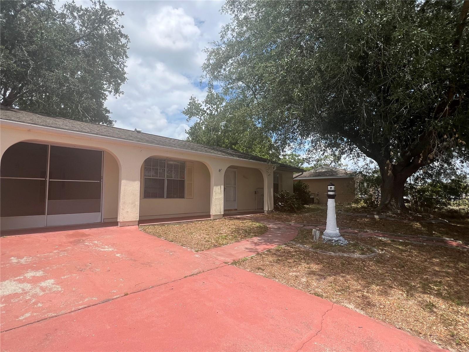8250 Lombra Avenue, FL