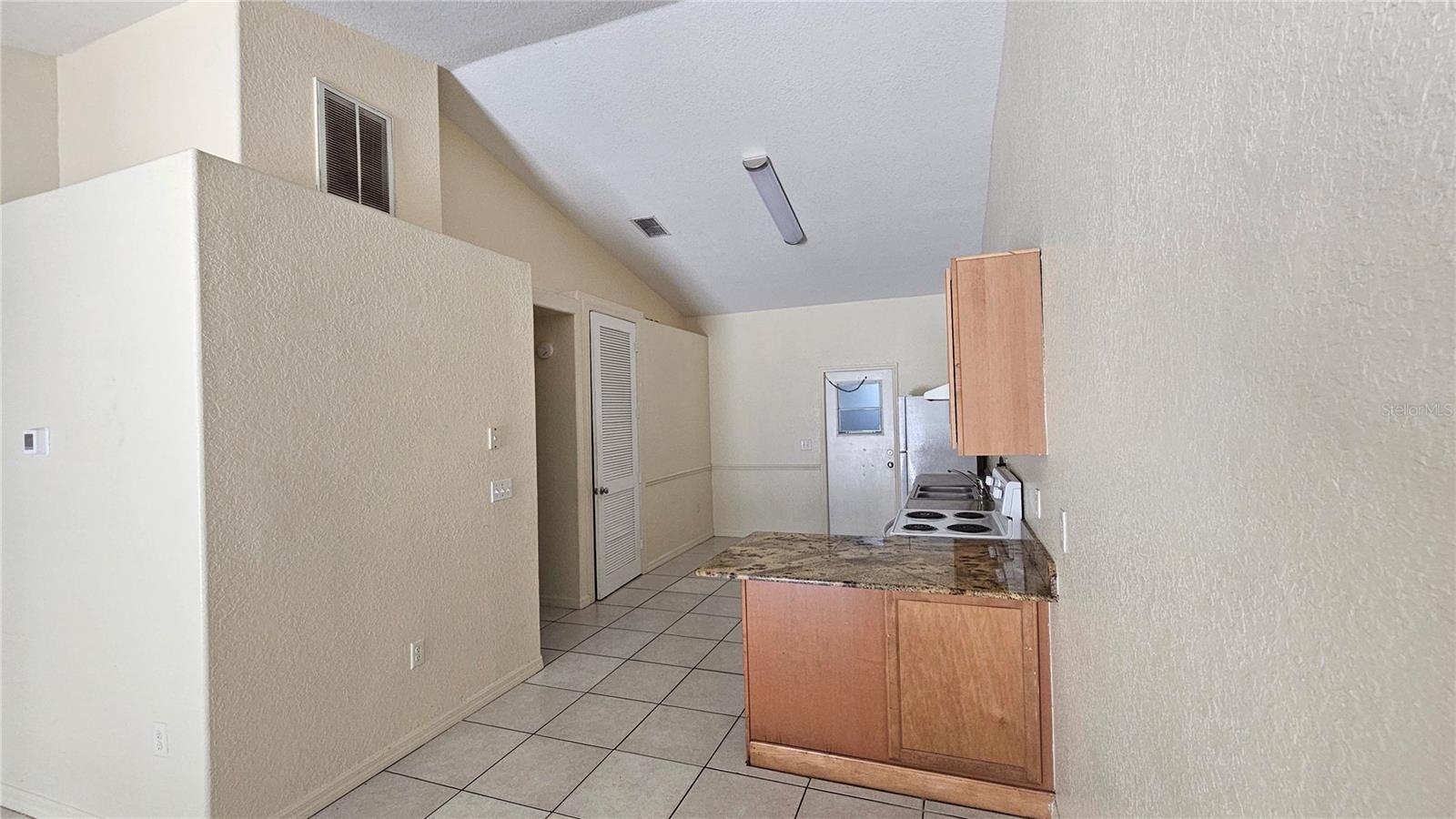 711 Lake Jessie Drive, FL