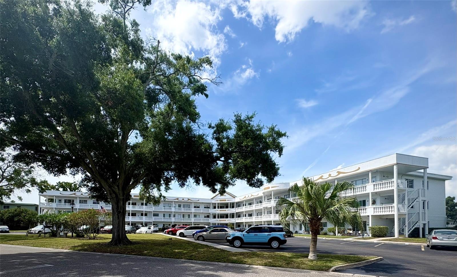 2428 Columbia Drive, FL