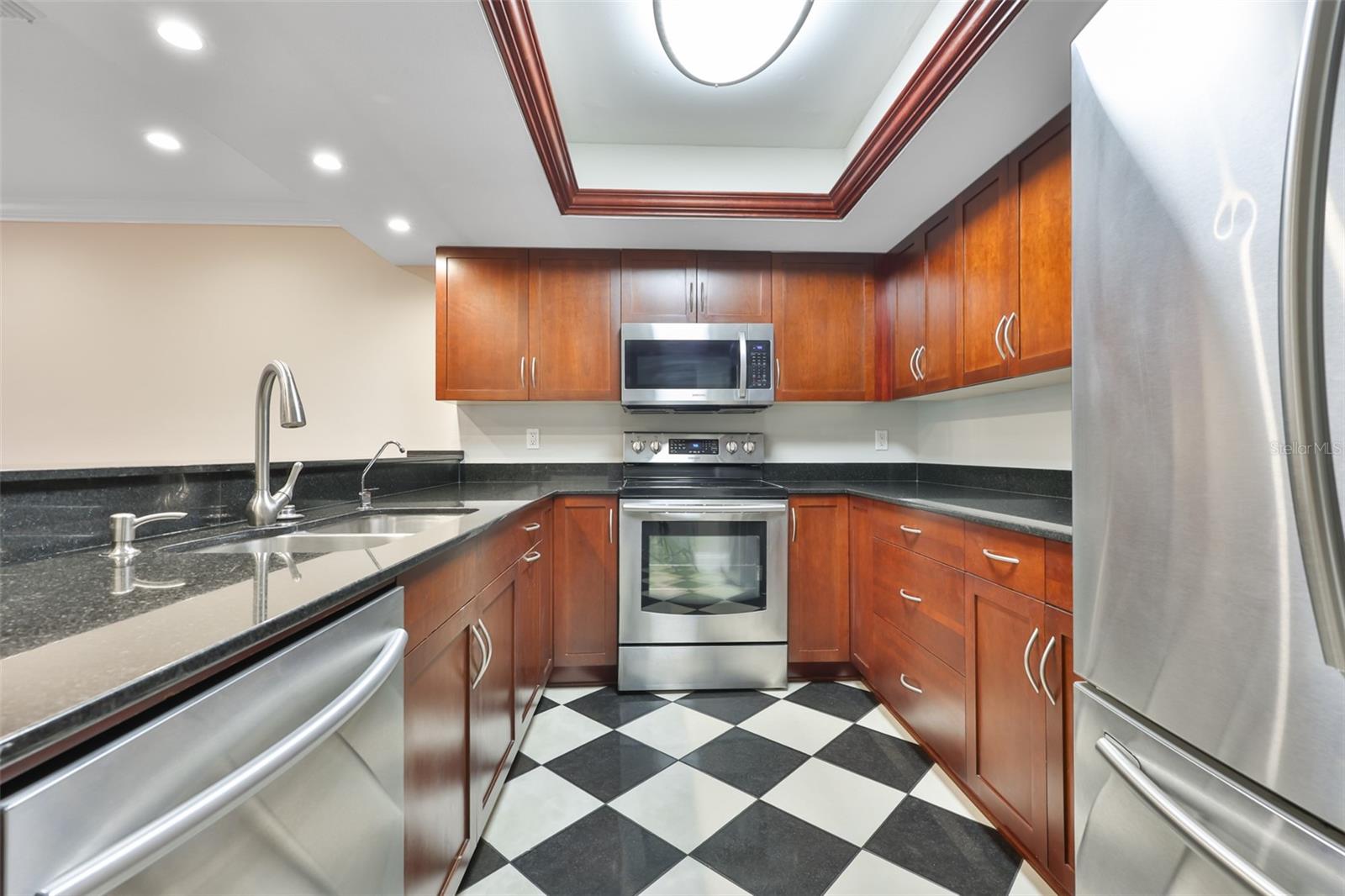 606 Glen Avenue, FL