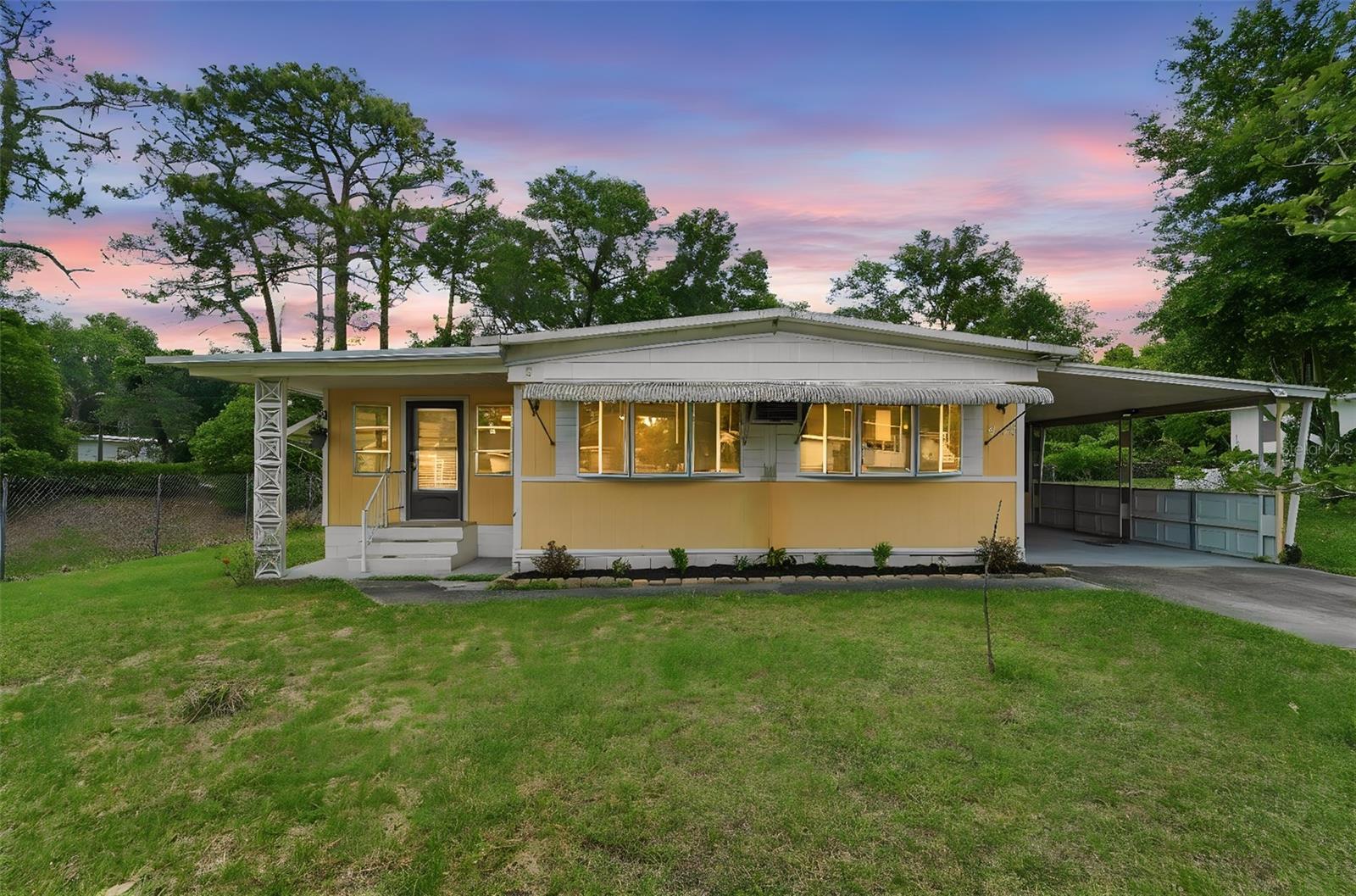 4128 Woodland Circle, FL