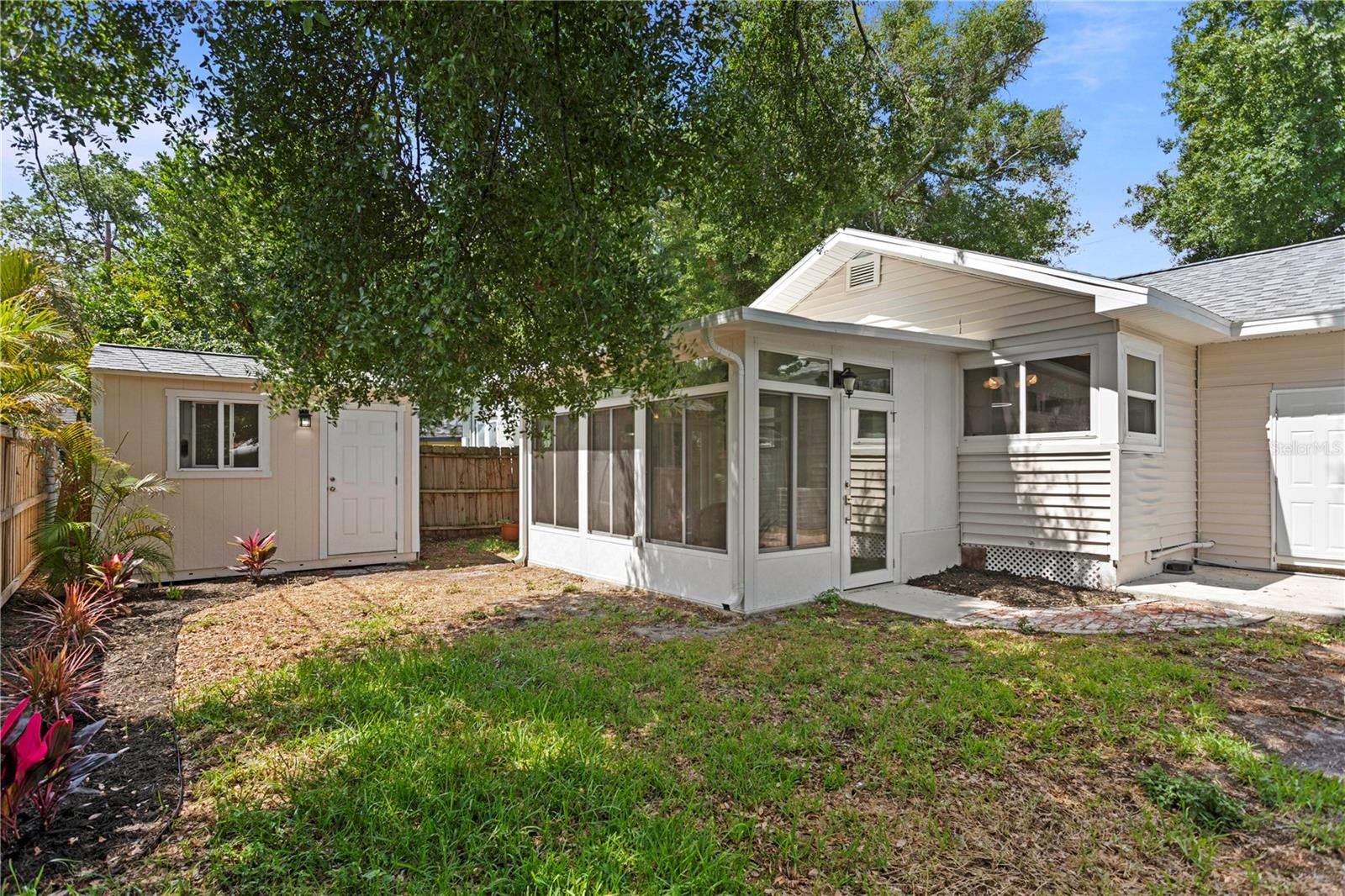 1175 Highland Court, FL