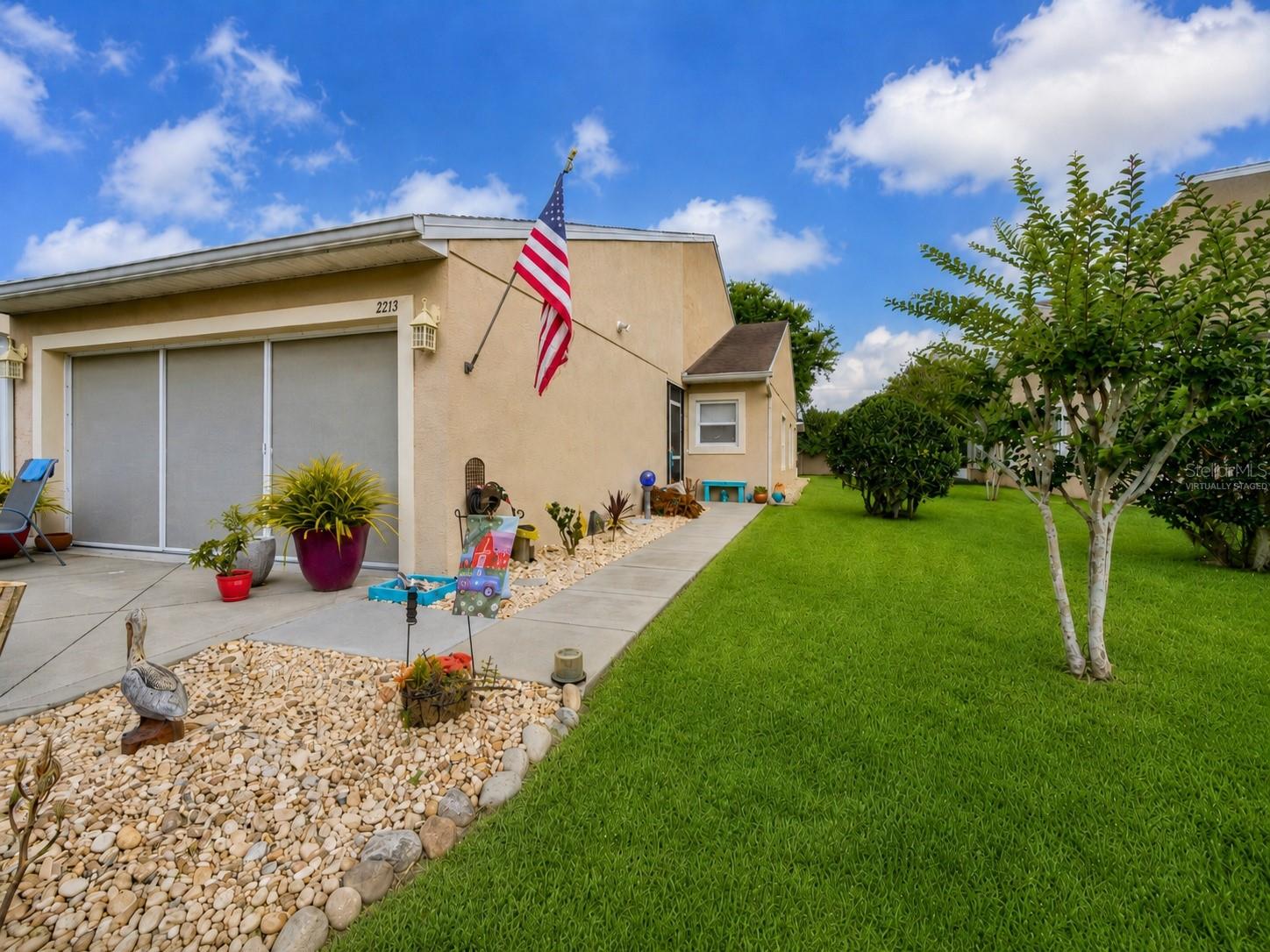 2213 Hawks Cove Circle, FL