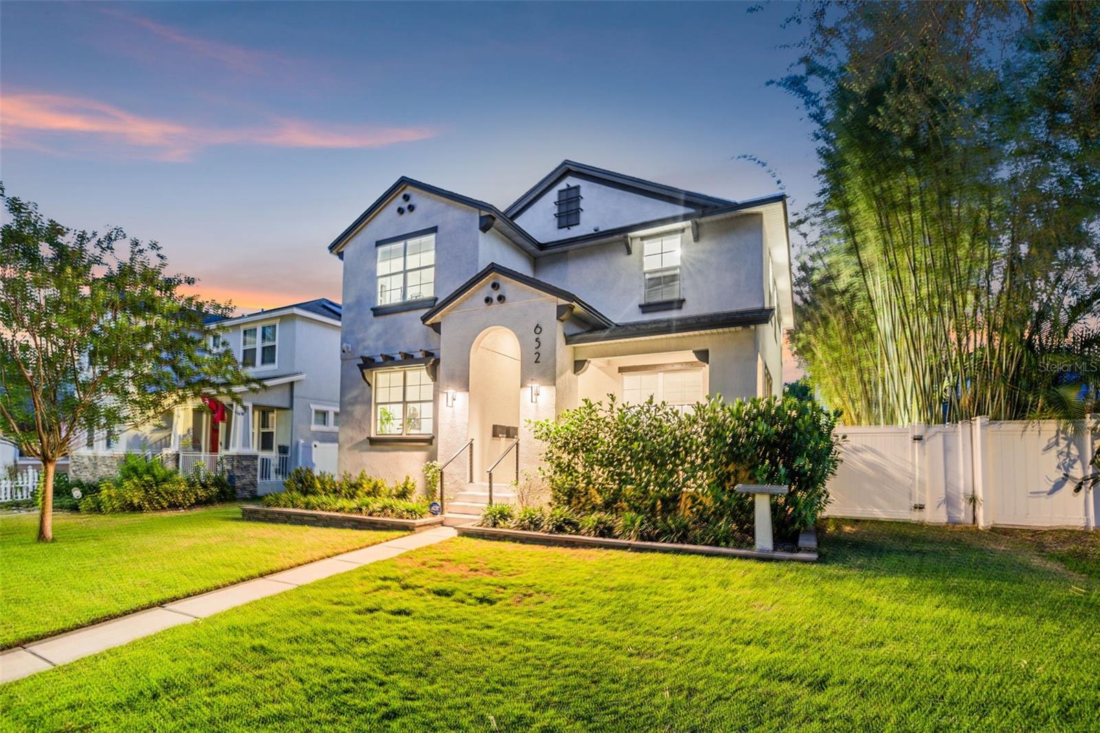 652 10th Avenue, FL