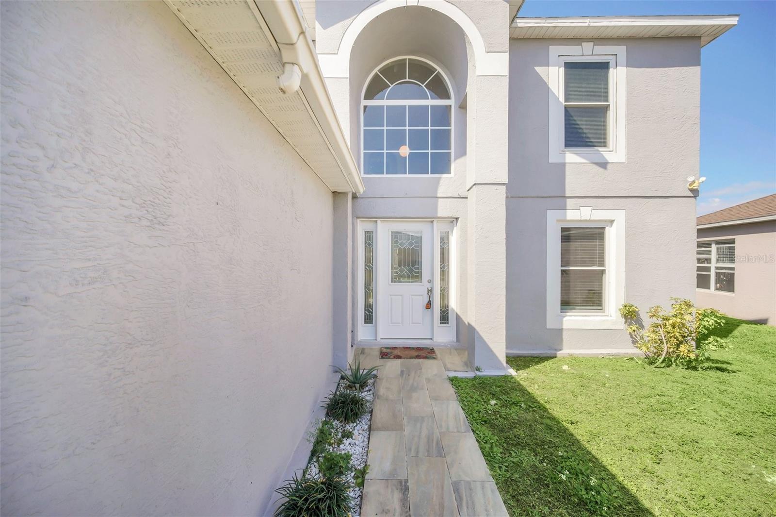 2120 Marisol Loop, FL