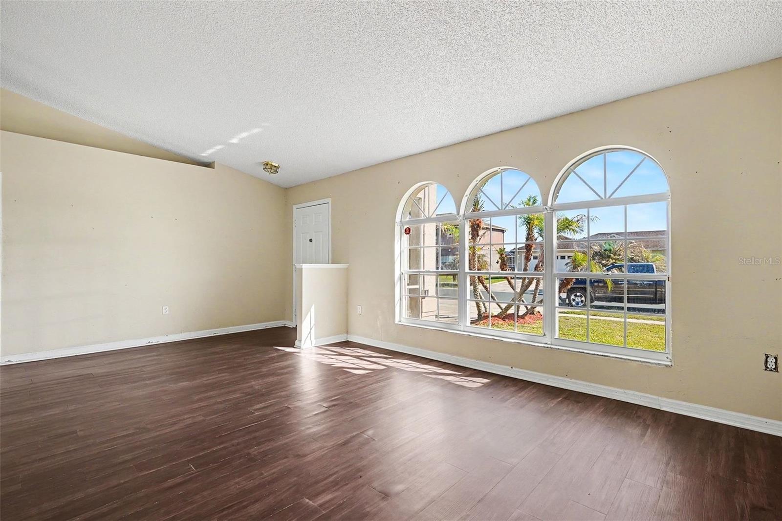 2537 Jasmine Trace Drive, FL