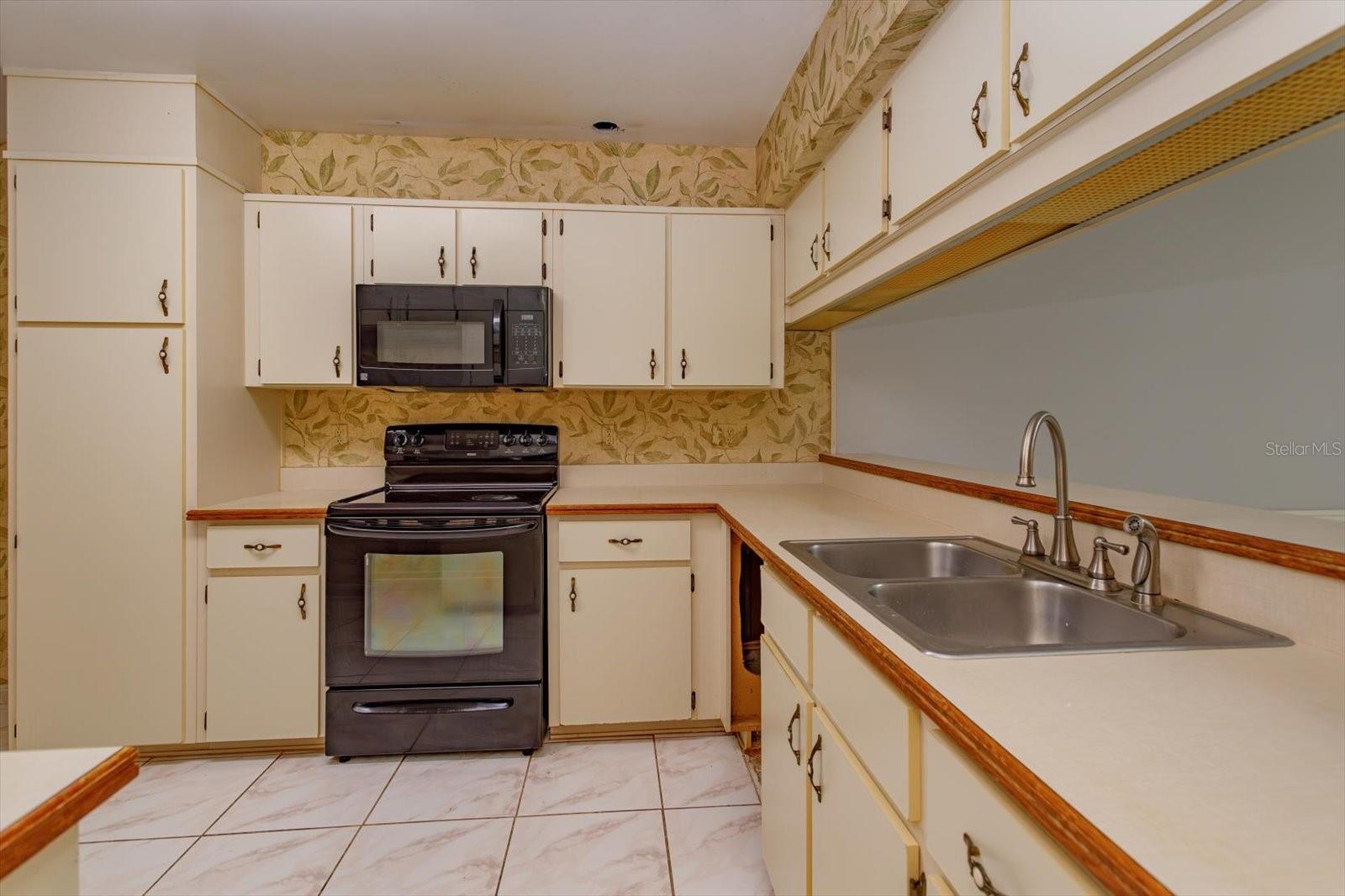 8266 Ambrose Cove Way, FL
