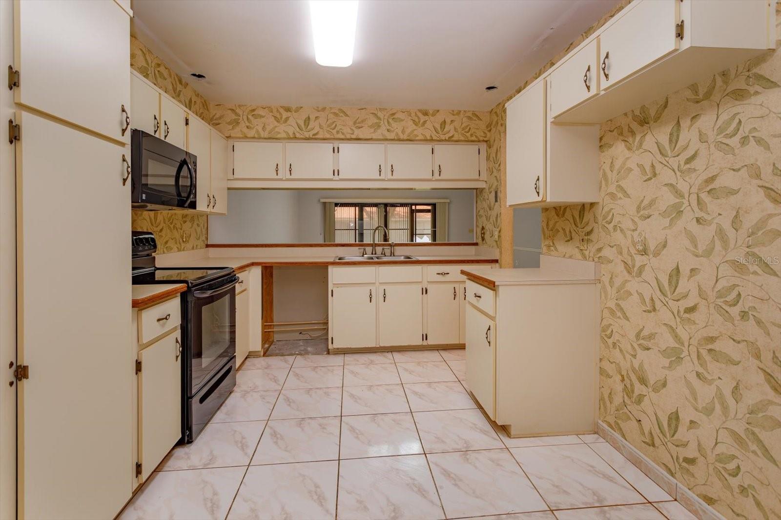8266 Ambrose Cove Way, FL