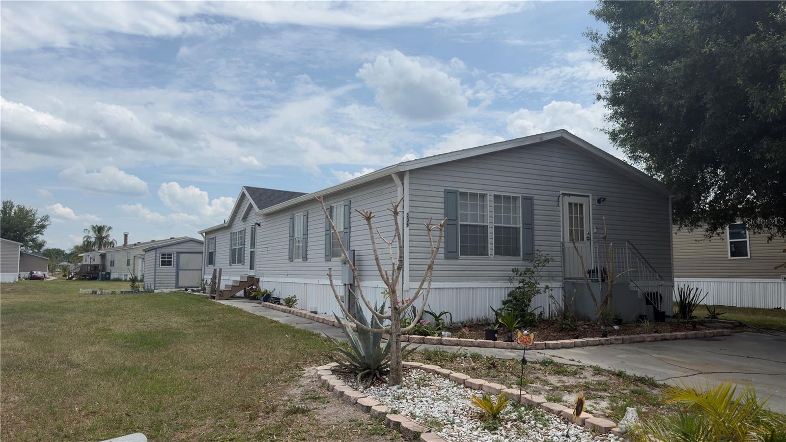 306 Evandee Court, FL