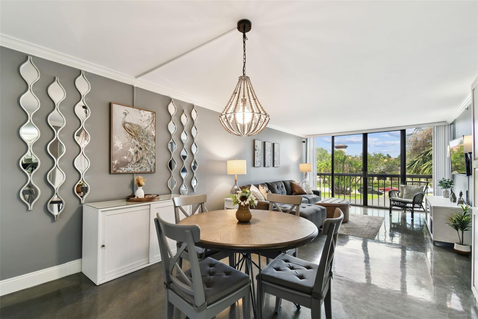255 Dolphin Point, FL