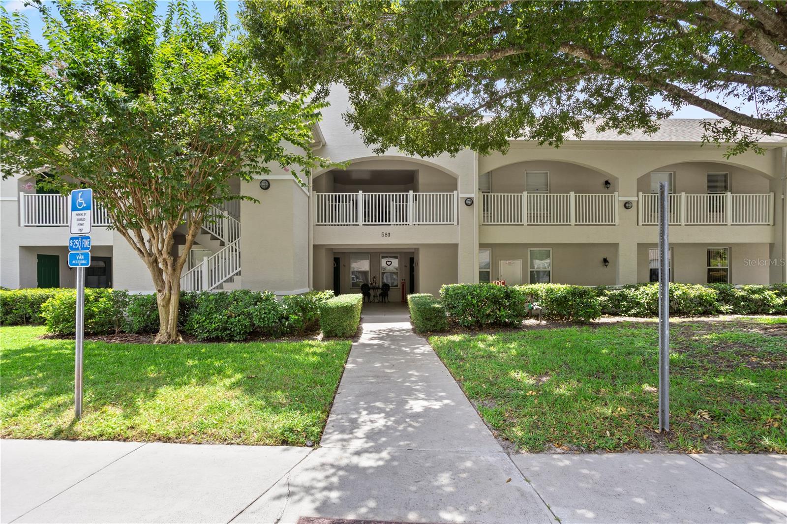 580 Cranes Way, FL