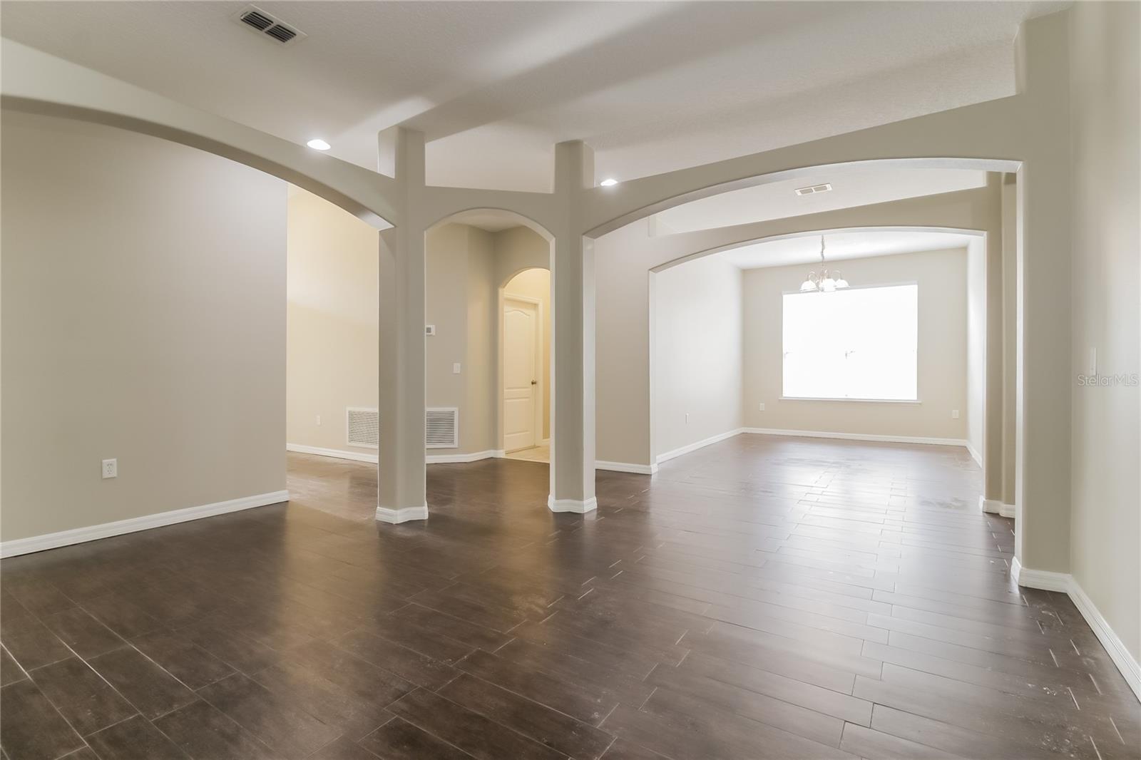 2114 The Oaks Boulevard, FL