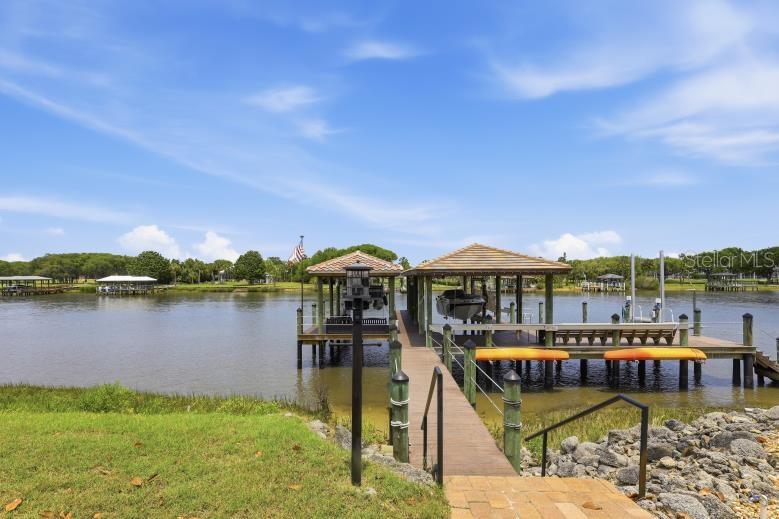 34 Waterview Drive, FL