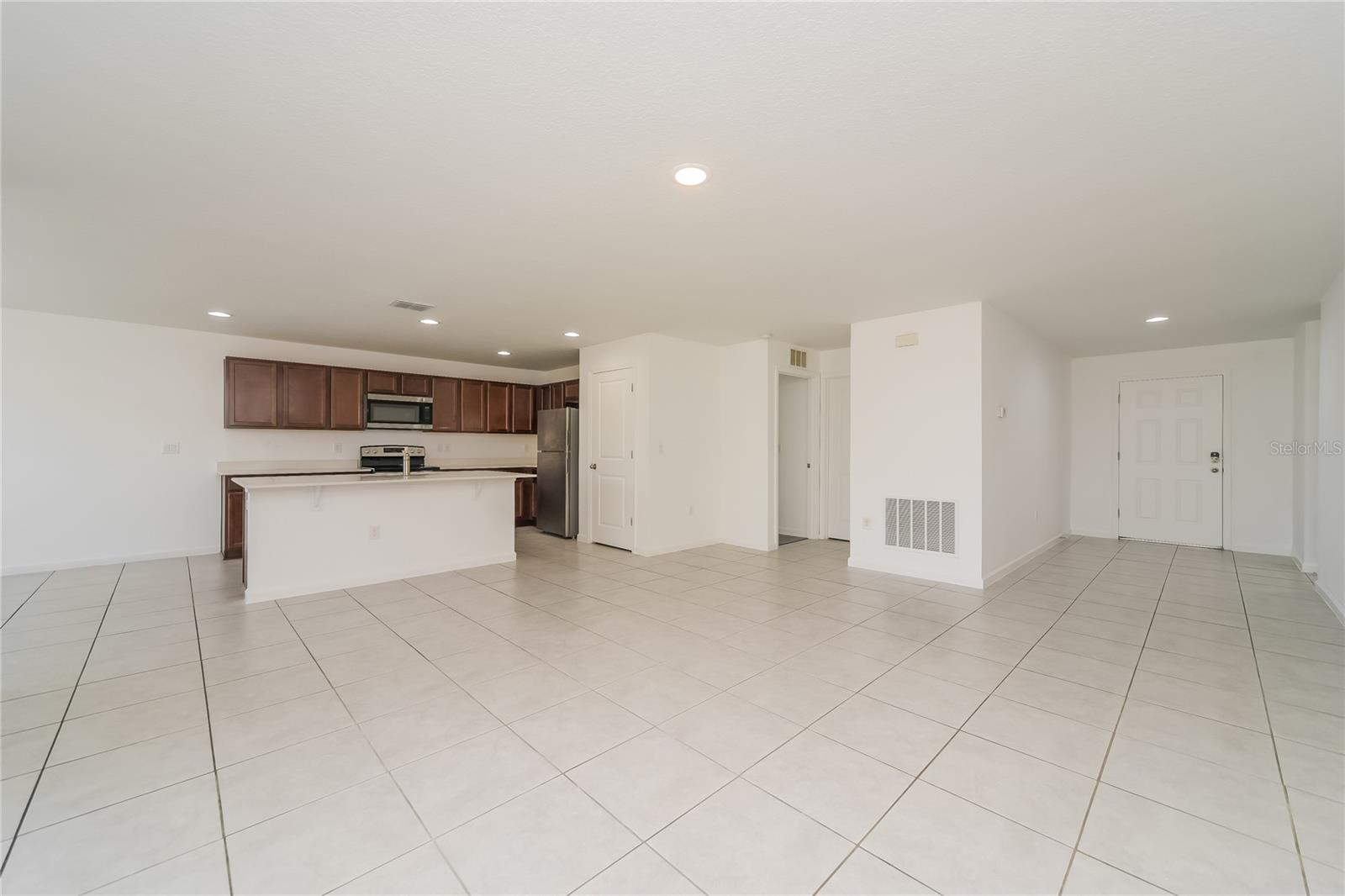1373 Lucerne Loop Road, FL