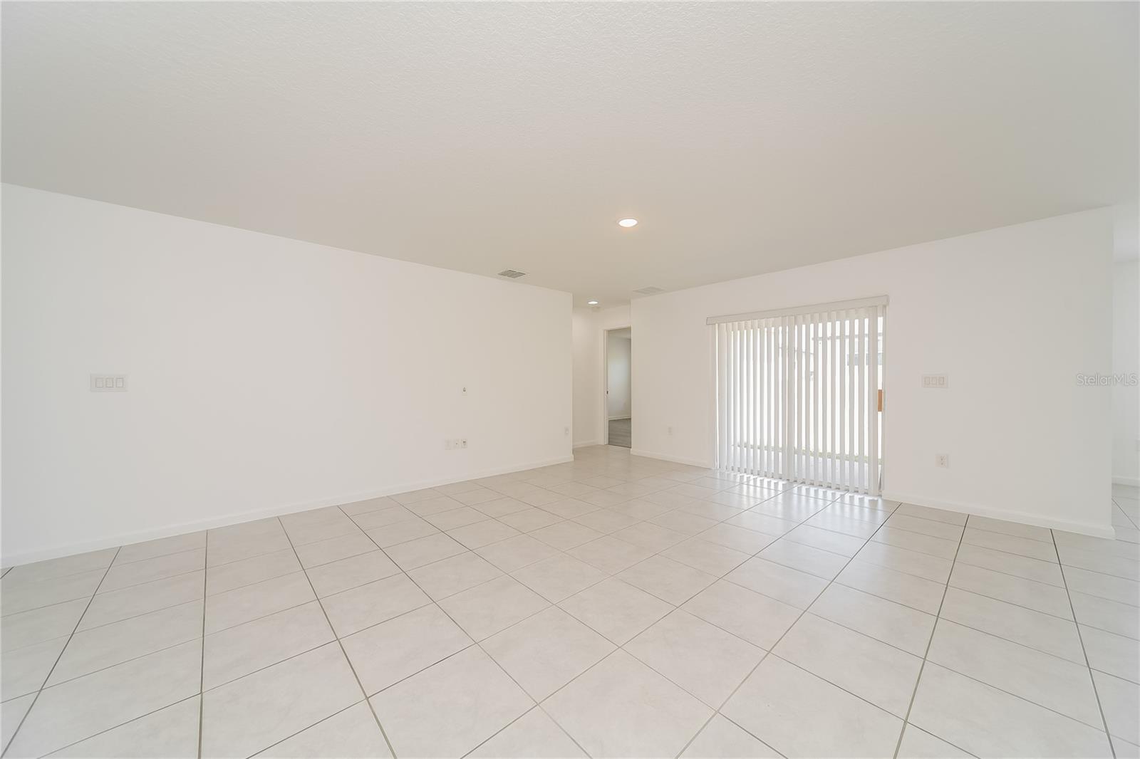 1373 Lucerne Loop Road, FL