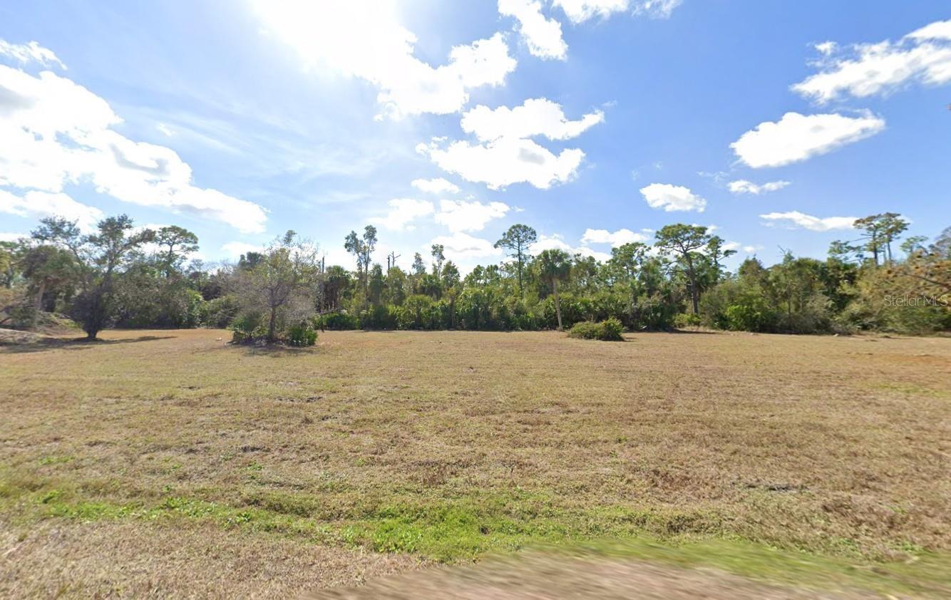 24581 Yacht Club Boulevard, FL