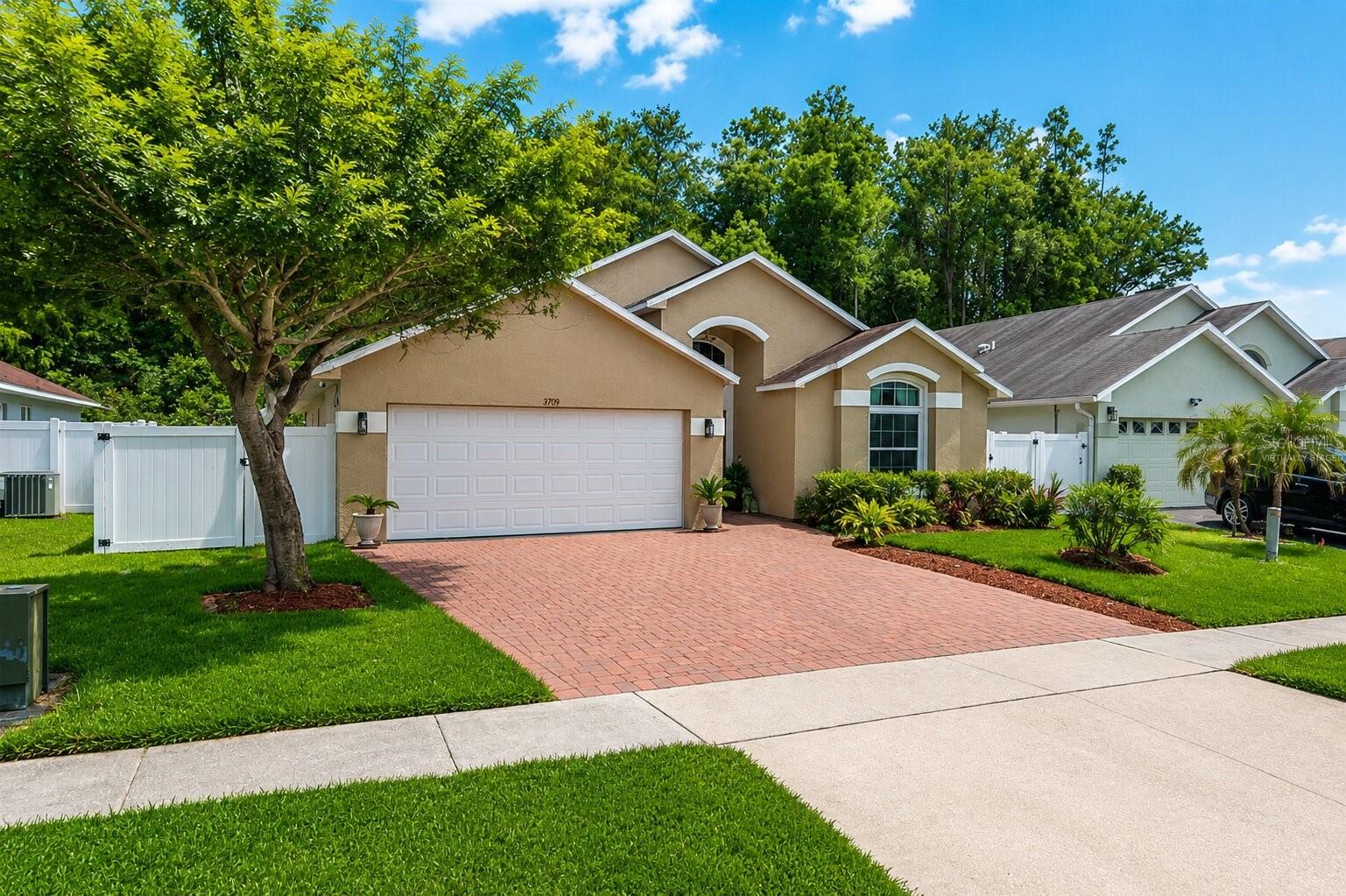 2490 Shelby Circle, FL