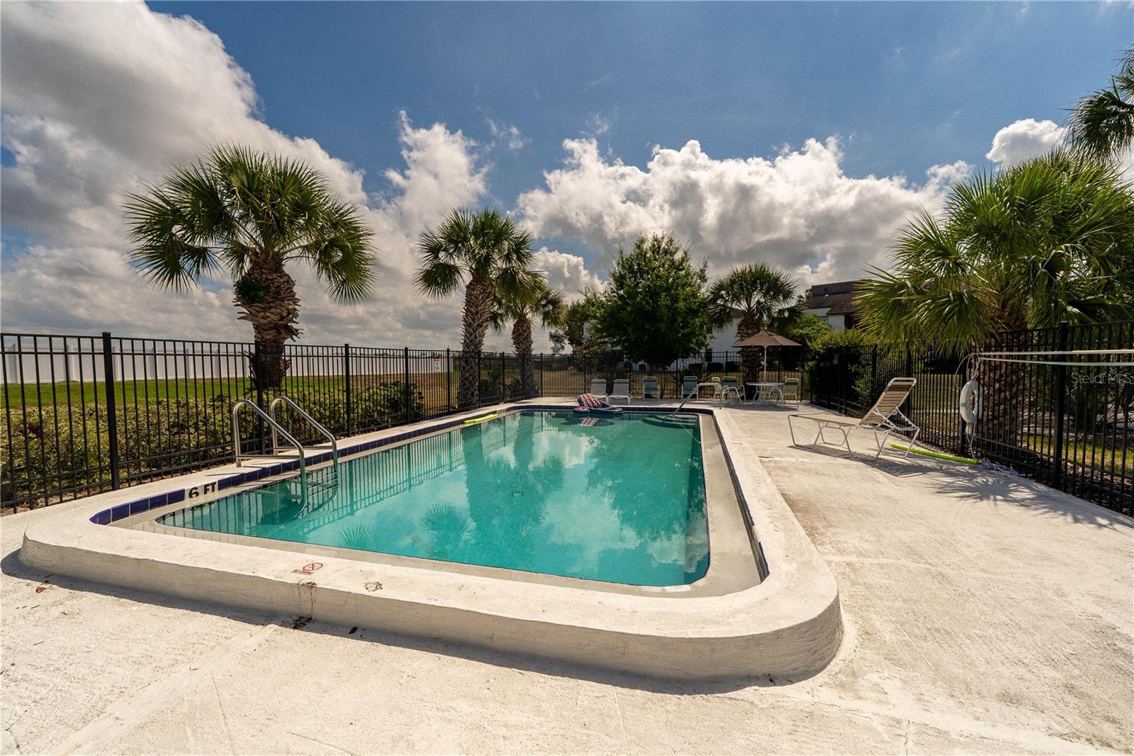 2433 Twin Drive, FL