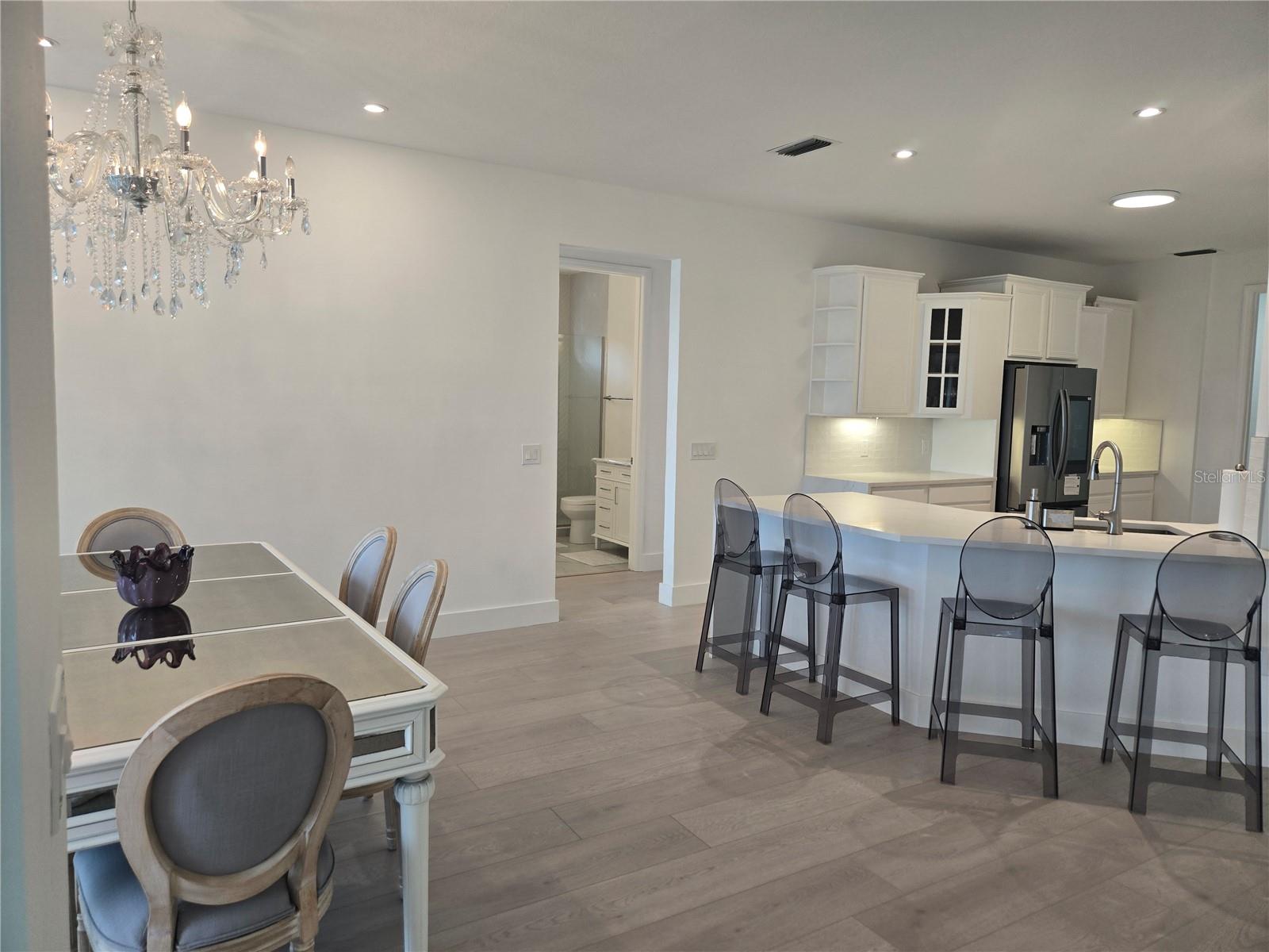 560 Eden Drive, FL
