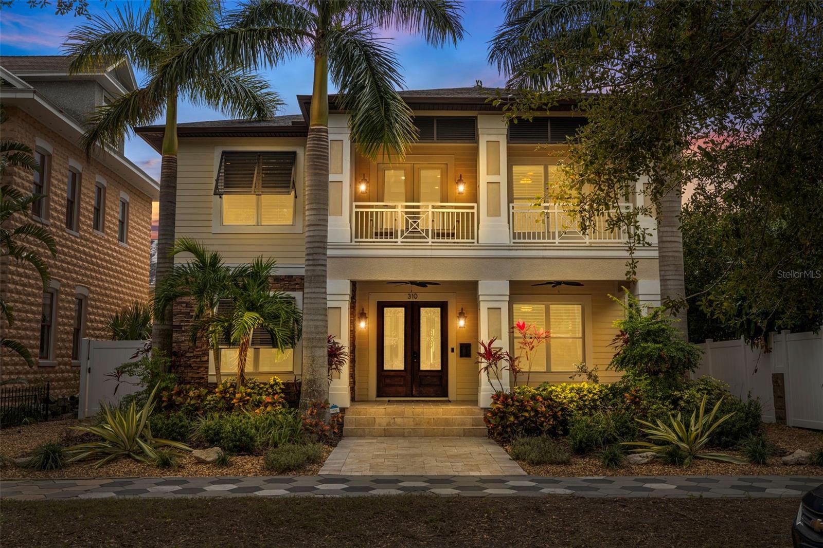 310 8th Avenue, FL