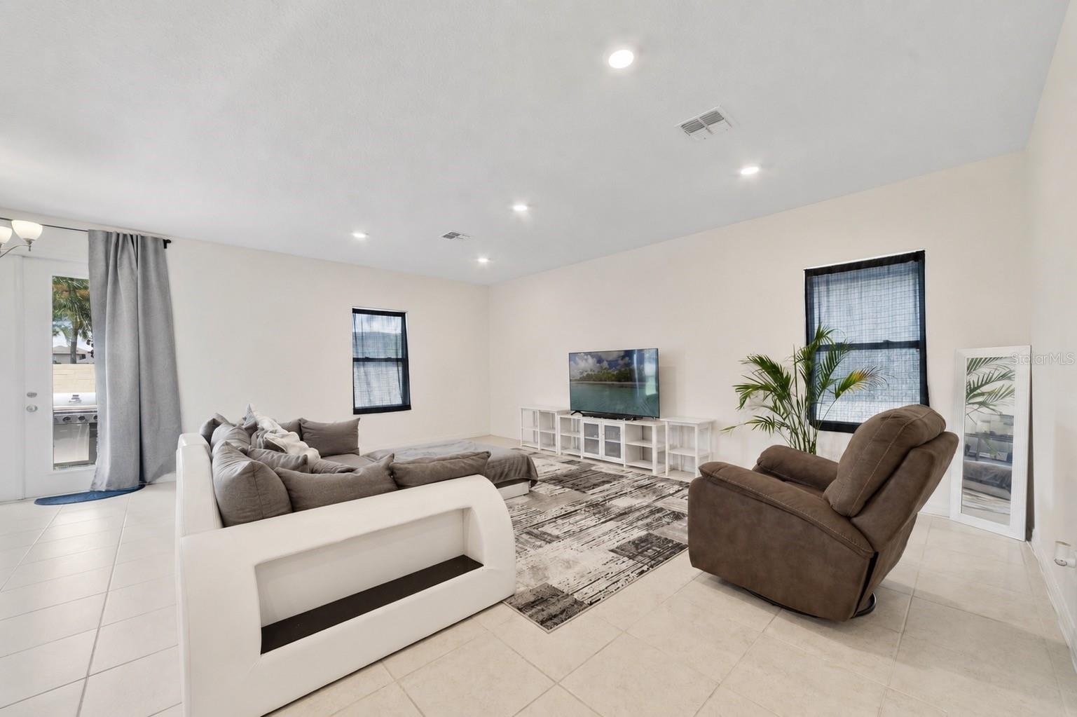 9222 Waverly Walk Drive, FL