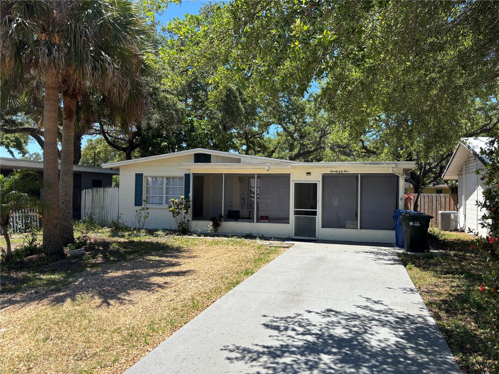 25 6th Avenue, FL