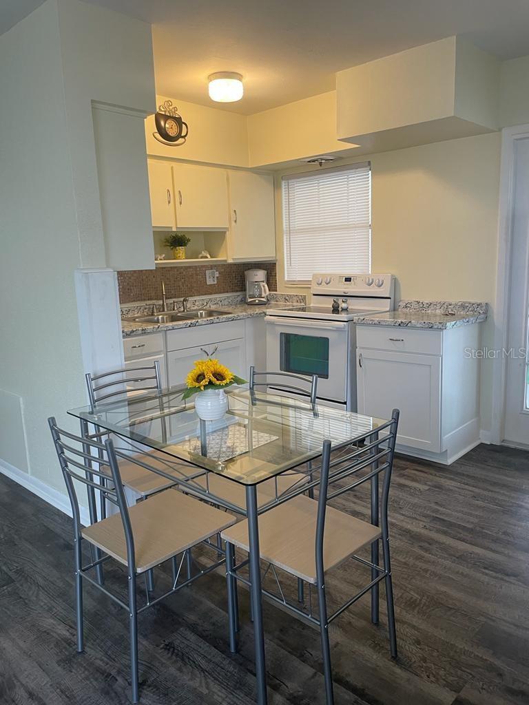 25 6th Avenue, FL