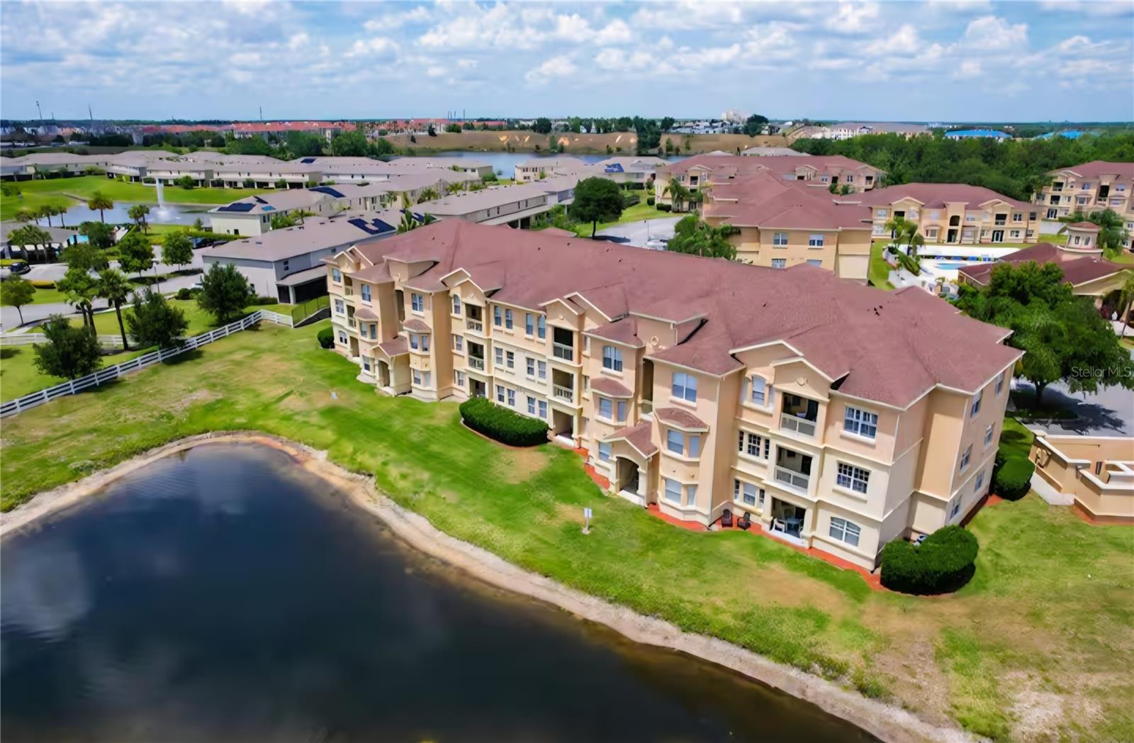 818 Terrace Ridge Circle, FL