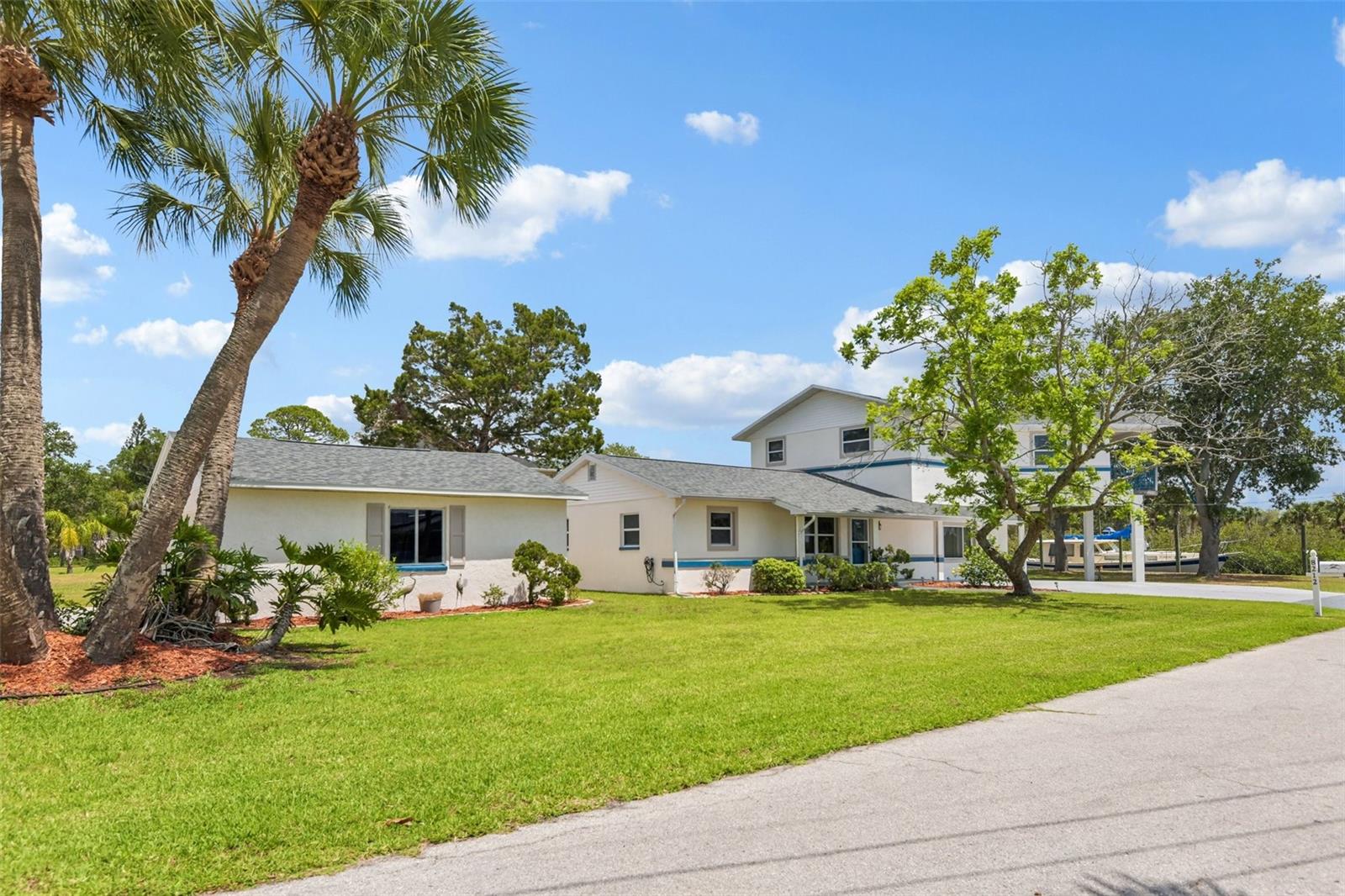 8212 Hayward Lane, FL
