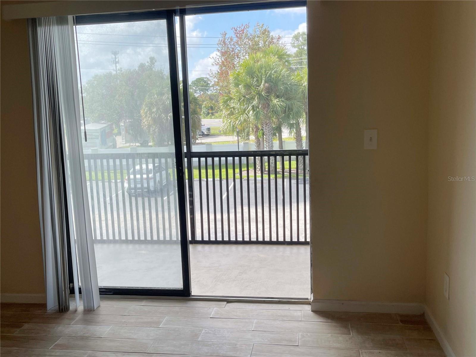 1122 Pine Ridge Circle, FL
